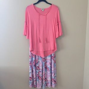 One World women’s blouse, and bottoms size small